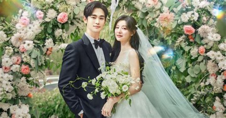 Are Kim Ji Won And Kim Soo Hyun Really An Item? Uncover The Truth Here