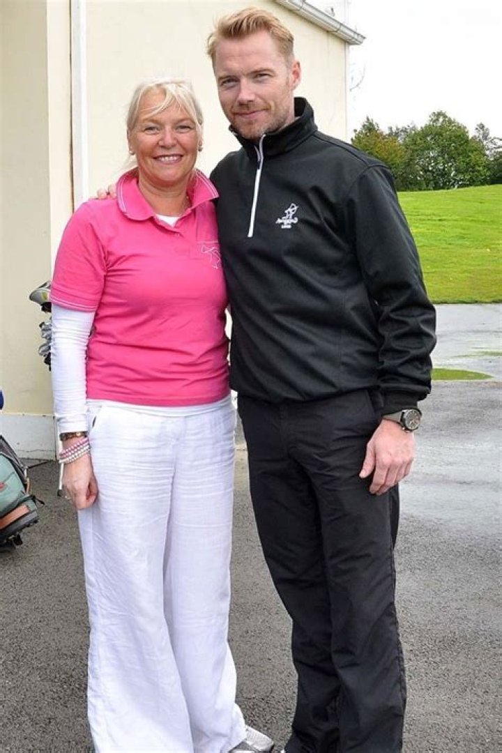 Unveiling The Family Tree: Does Keith Urban Have Siblings?