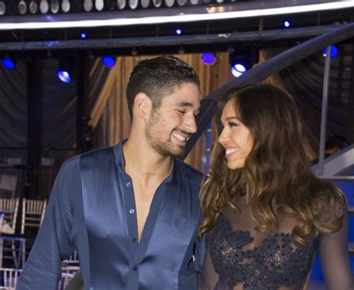 Exploring The Relationship Status Of Lauren Daigle