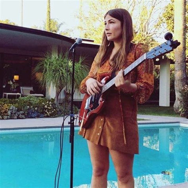 Jade Castrinos's Struggle With Addiction: A Personal Journey