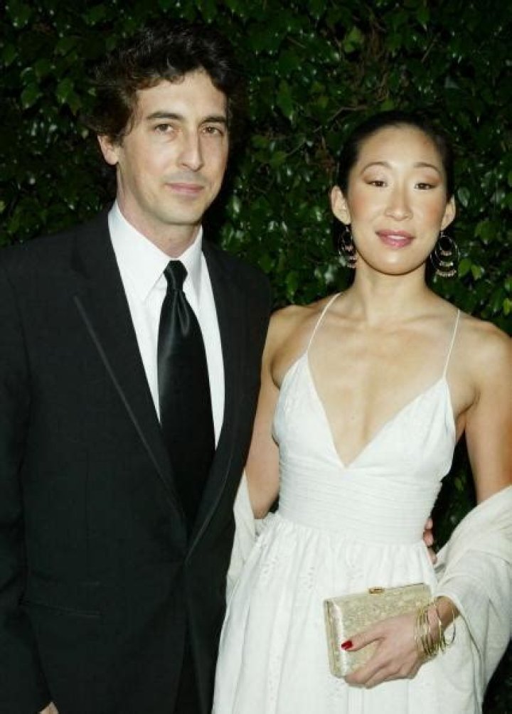 Discovering Sandra Oh's Partner: Love Behind The Screen